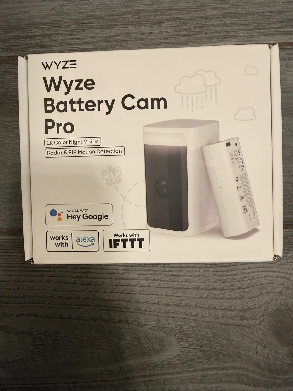 Wyze Battery Cam Pro - White and Black Accent Wireless Security Camera Brand New